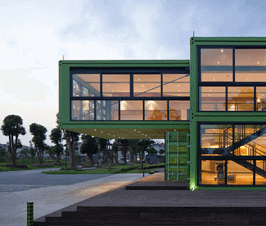 tony-farm-playze-container-building-shanghai